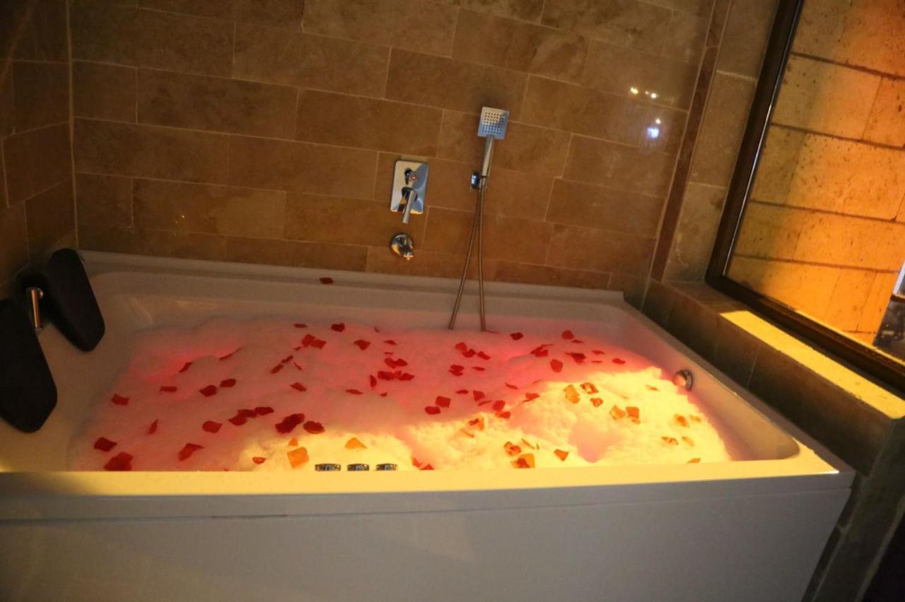 Whitestone Hotel Nevşehir Bagian luar foto