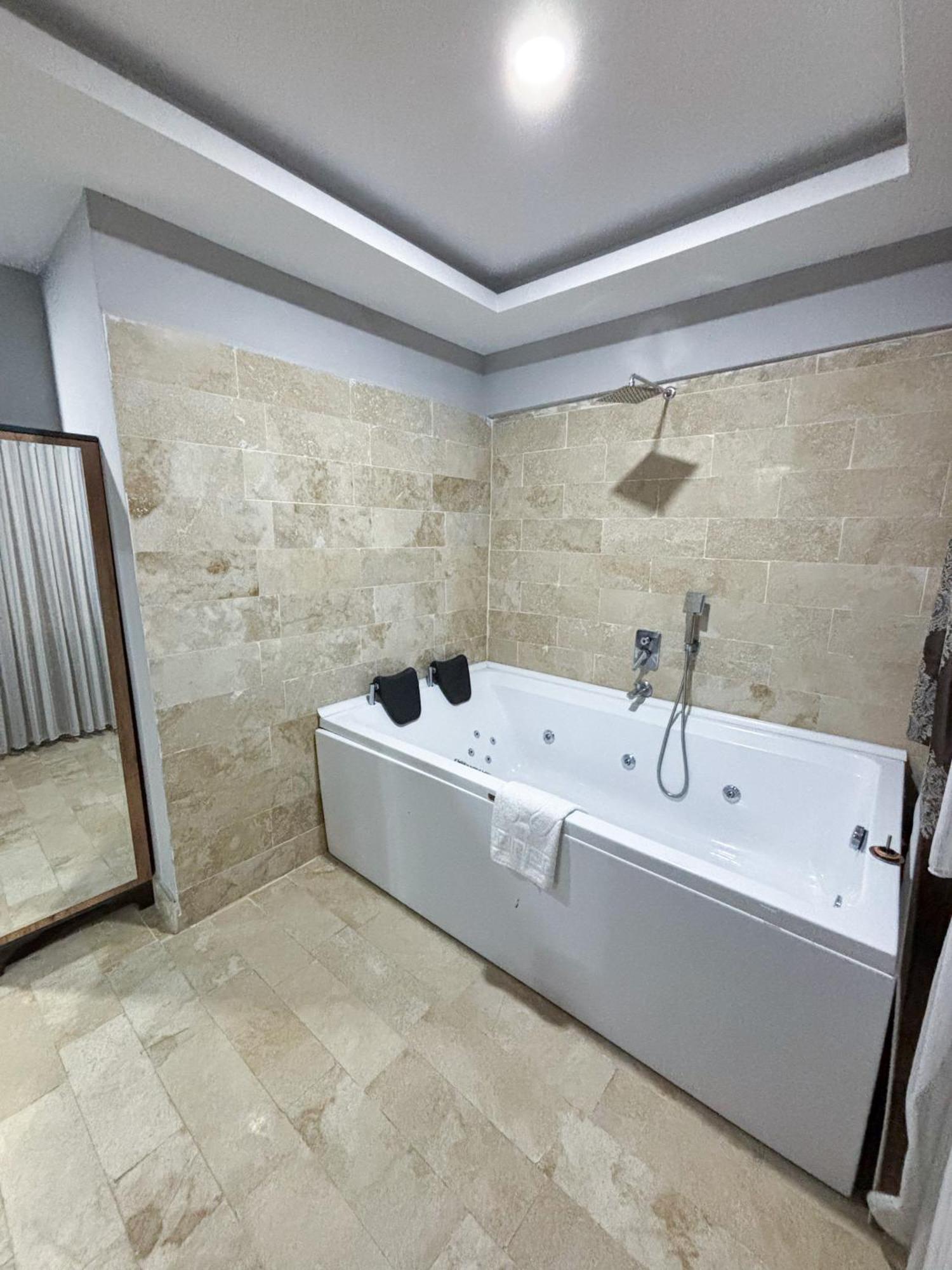 Whitestone Hotel Nevşehir Bagian luar foto