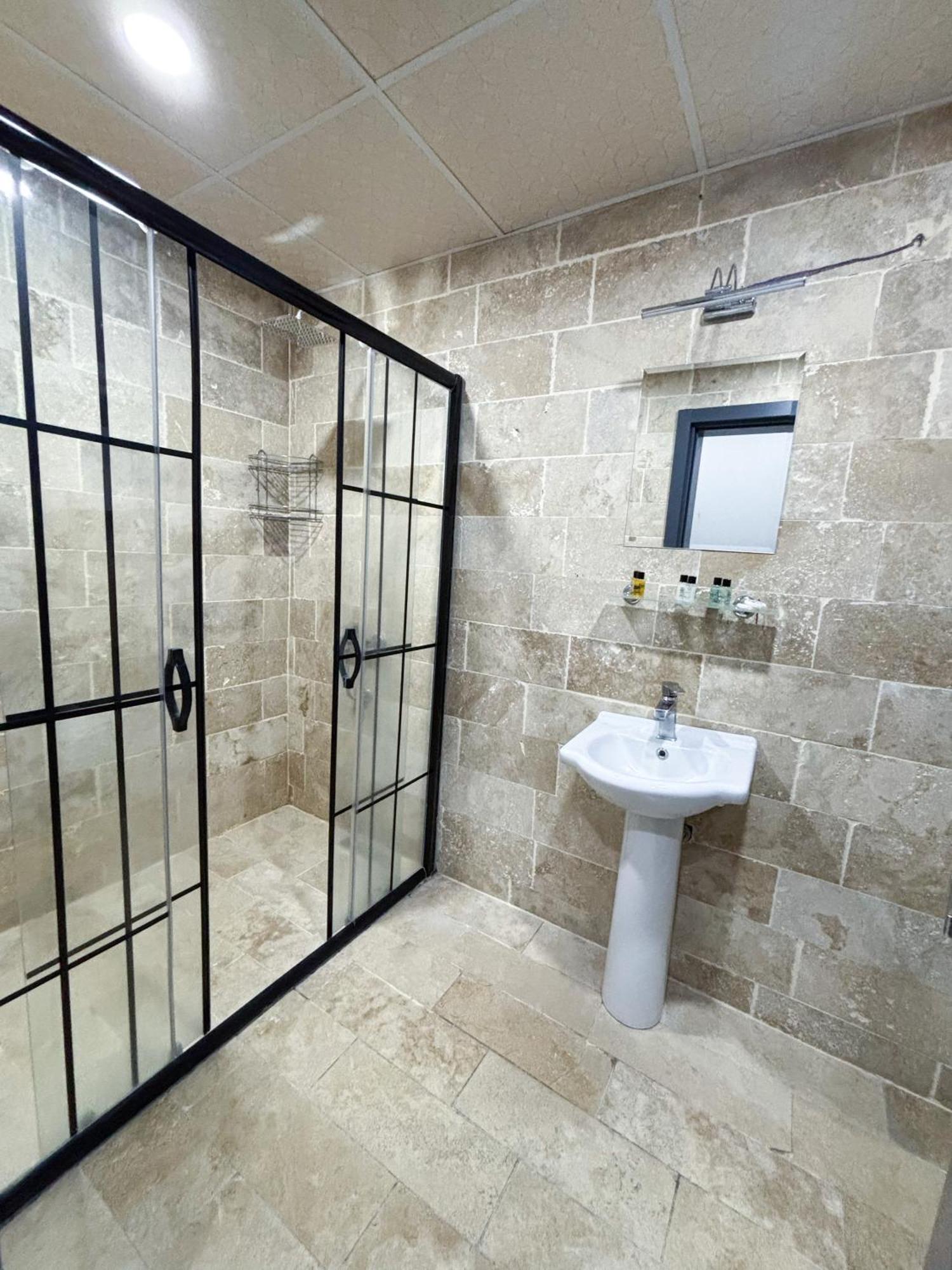 Whitestone Hotel Nevşehir Bagian luar foto